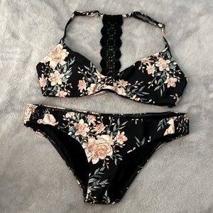 Billabong 2 piece swimsuit